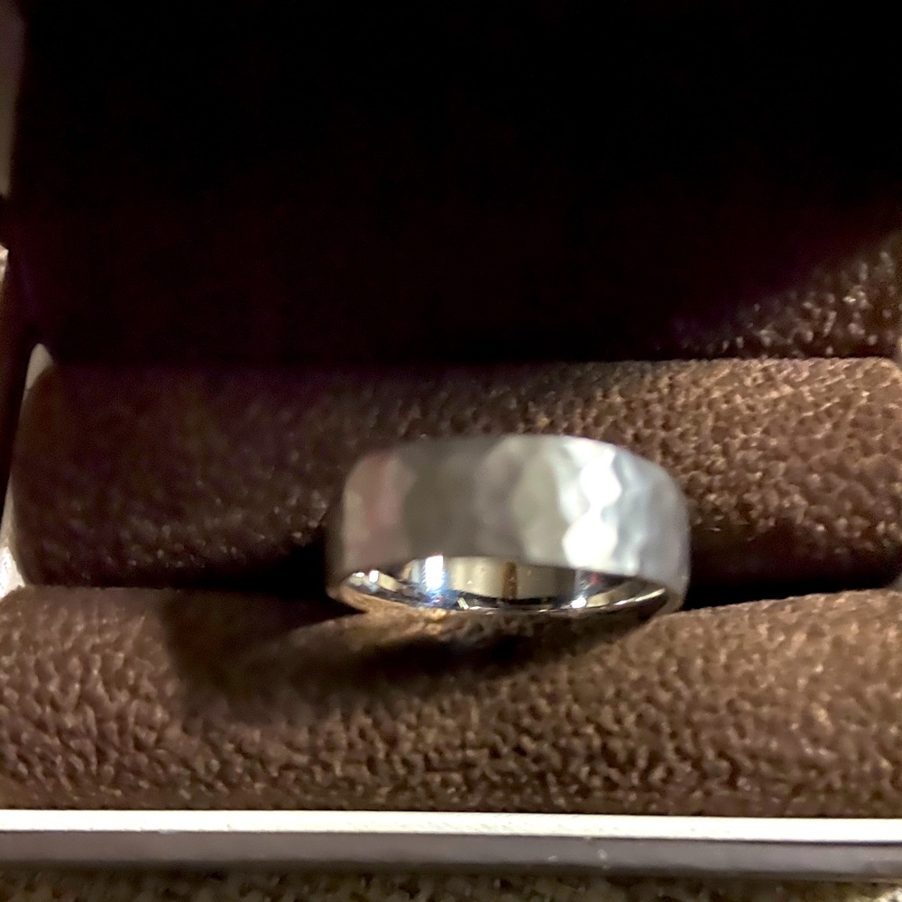 Jared Men’s White Gold Ring